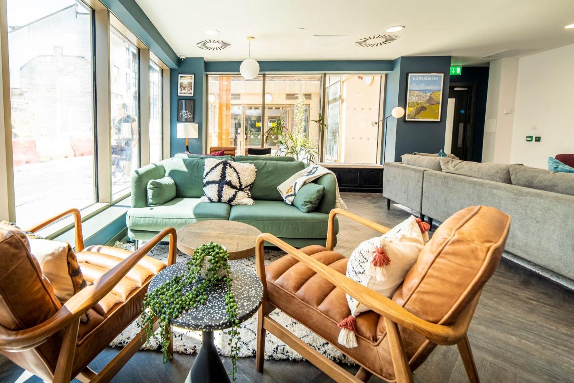 Accommodations In Brewer'S Court In Edinburgh — Photos 1